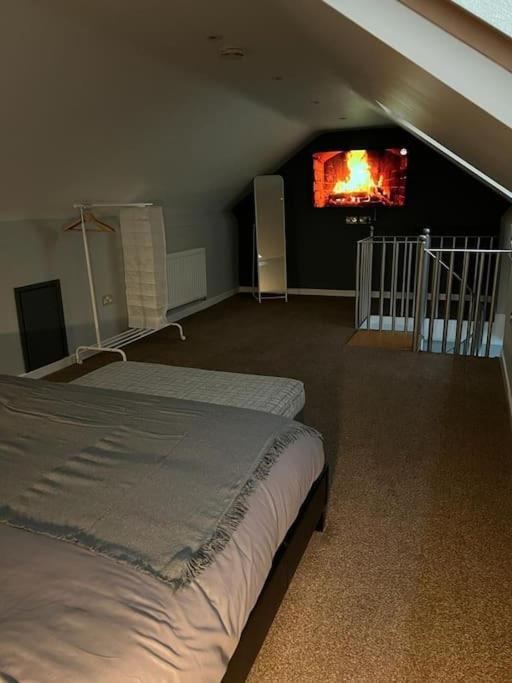 Superb Three Bed Garnant Duplex! Διαμέρισμα Εξωτερικό φωτογραφία
