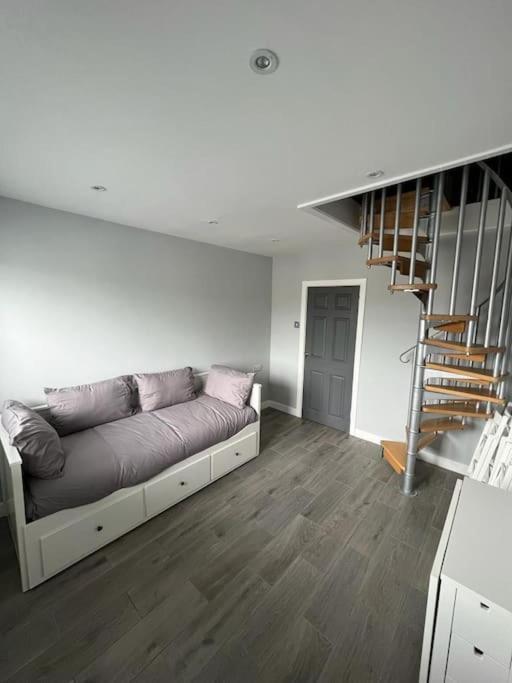 Superb Three Bed Garnant Duplex! Διαμέρισμα Εξωτερικό φωτογραφία