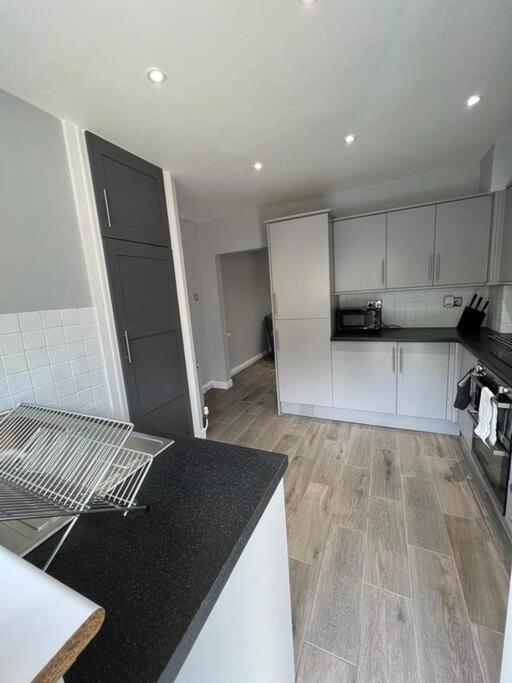 Superb Three Bed Garnant Duplex! Διαμέρισμα Εξωτερικό φωτογραφία